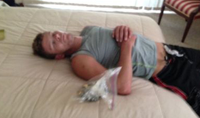 Hırsız yatakta uyuyakaldı!