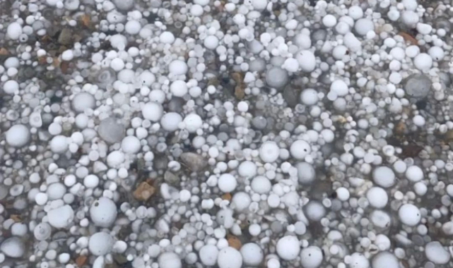 ABD’nin Minnesota eyaletinde bugün çok şiddetli bir dolu yağdı.. Maddi hasar büyük