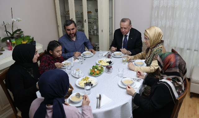 Recep Tayyip Erdoğan, bir vatandaşın evinde iftar yaptı