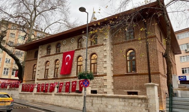 220 yıldır ayaktaydı, zamana yenik düştü, yeniden ayağa kalktı