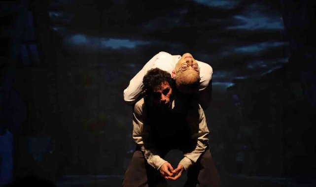 'Joko'nun Doğum Günü' Kartal'da izleyenleri büyüledi