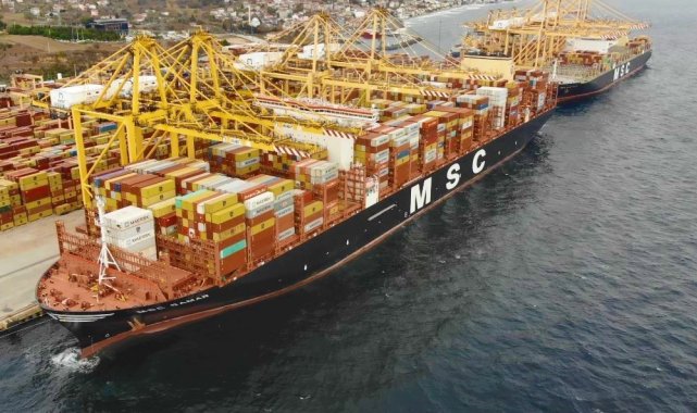 4 futbol sahası büyüklüğündeki dev gemi Tekirdağ'da