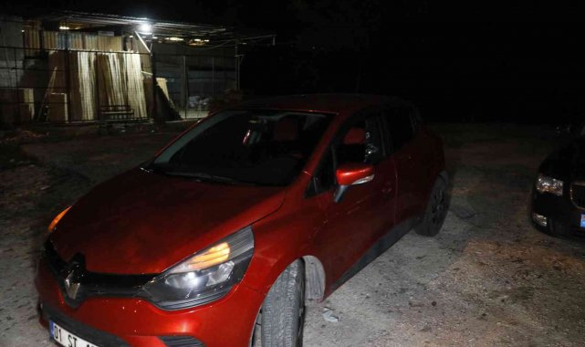 Adana'da seyir halindeki otomobile çapraz ateş açıldı: 1 ölü, 1 yaralı