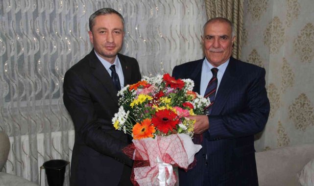 Ağrı'da emekli öğretmene vefa ziyareti