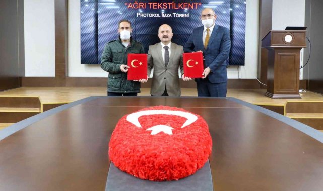 Ağrı'da yeni tekstil yatırımı için imzalar atıldı