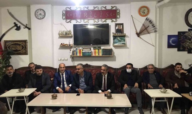 Ahlatcı, gençlerle buluştu