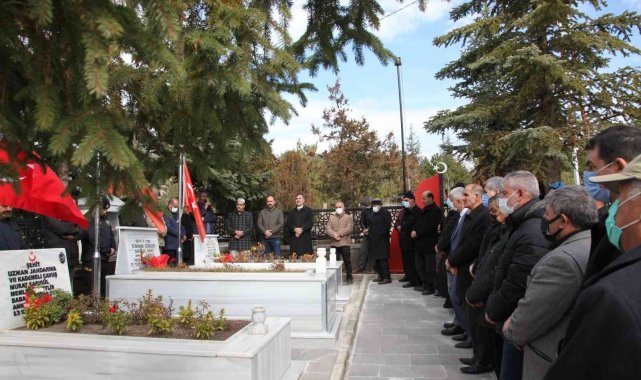 Ahlatlı şehitler kabirleri başında anıldı