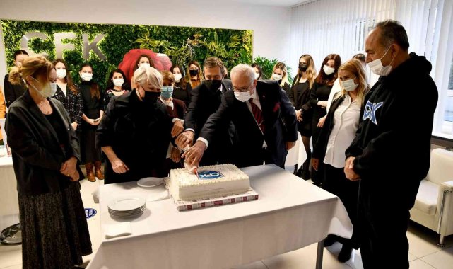 Ahmet Ataç'tan öğretmenlere özel kutlama