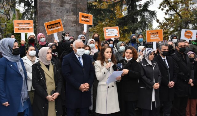 AK Parti Trabzon İl Kadın Kolları Başkanı Sürmen: "Kadına yönelik şiddet sadece ülkemizde değil maalesef tüm dünyada bir sorundur"