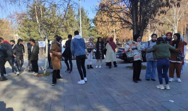 AK Partili Gençlerden 'Çorbayı iç, vizeyi geç' etkinliği