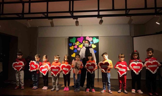 AKD KİDS öğrencilerinden öğretmenler günü etkinliği