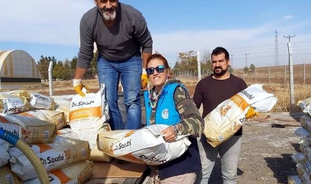 Akdeniz Belediyesine ilaç gibi destek: Sokaktaki canlar dostlara 2 ton mama