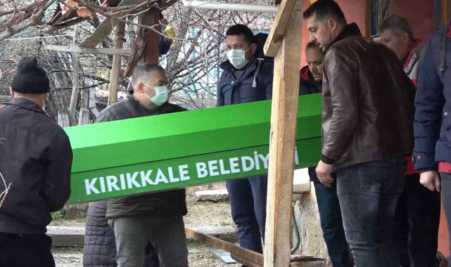 Alışveriş için oğluyla pazara gidecekti, yatağında ölü bulundu