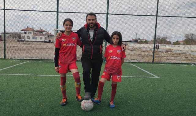 Anaokulu'nda keşfedilen kadın futbolcular milli takıma seçildi