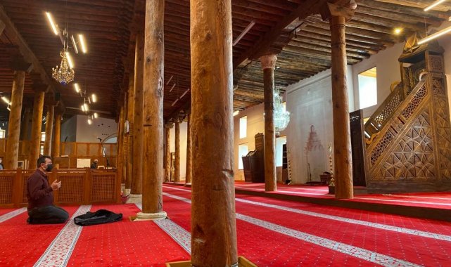 Asıllardır onlarca nesli ağırlayan 'Ulu Camii'