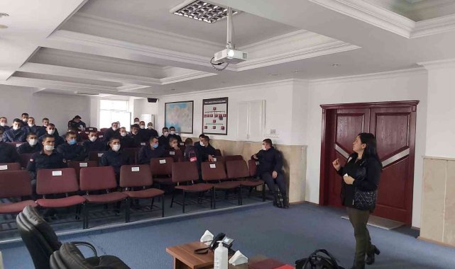 Askerlere kadına yönelik şiddetle mücadele eğitimi verildi