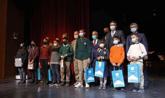 Atatürk Üniversitesi, 24 Kasım öğretmenler günü programına ev sahipliği yaptı