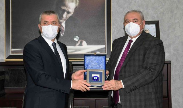 ATSO'dan Manavgat'a 13 tır ayni yardım