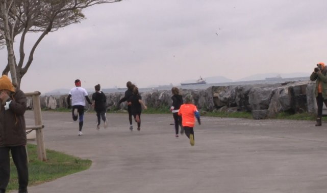 Avcılar&#039;da 24 Kasım Öğretmenler Günü koşusu yapıldı