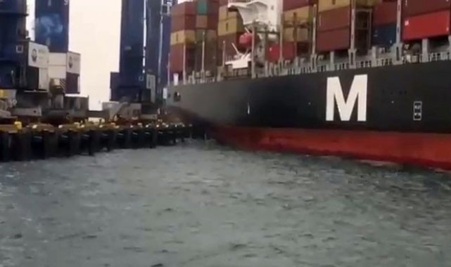 Avcılar'da Ambarlı Limanı'nda şiddetli lodos nedeniyle sürüklenen yük gemisi iskeleye çarptı.