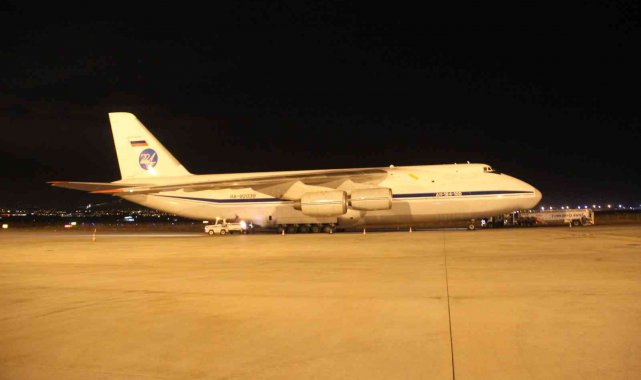 Avrupa'nın en büyük teleskobunun aynası dev kargo uçağıyla Erzurum'a getirildi