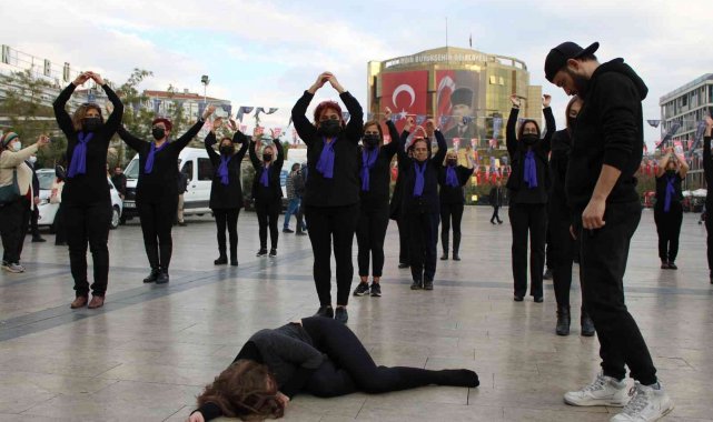 Aydın'da kadınlar şiddete karşı dans etti
