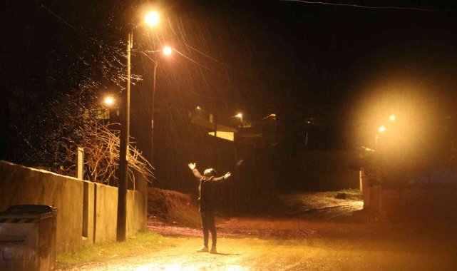 Balkanlar'dan gelen kar yağışı aralıklarla devam ediyor