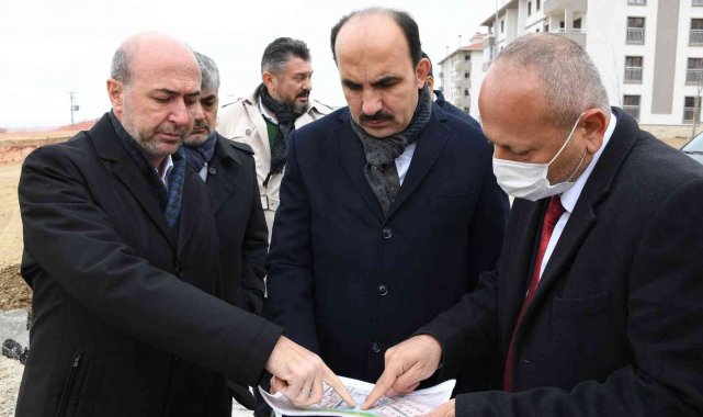 Başkan Altay ve Başkan Pekyatırmacı Ardıçlı TOKİ'de incelemelerde bulundu