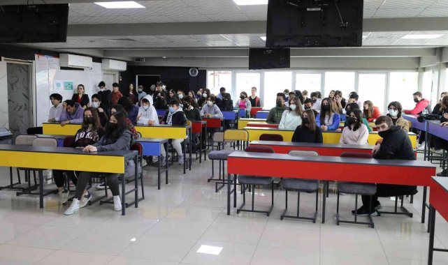 Başkan Arda, öğrencilerle buluştu