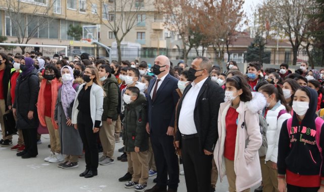 Başkan Bıyık, öğrencileri yalnız bırakmıyor