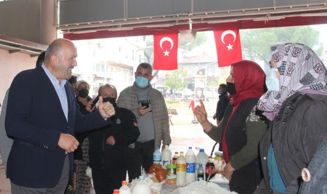 Başkan Ertürk pazar yeri ziyaretlerini sürdürüyor
