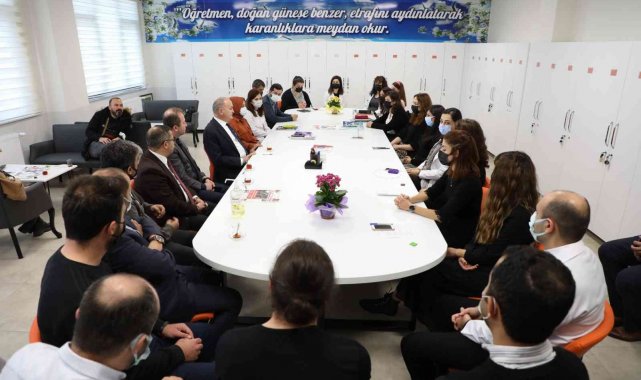 Başkan Özlü mezun olduğu okula gitti