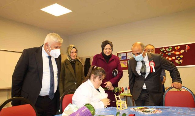 Başkan Söğüt, özel çocukları ziyaret etti