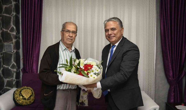 Başkan Uysal, ilkokul öğretmeni ile bir araya geldi