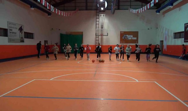 Basketbolcu genç kızlar bölge turnuvasına hazırlanıyor