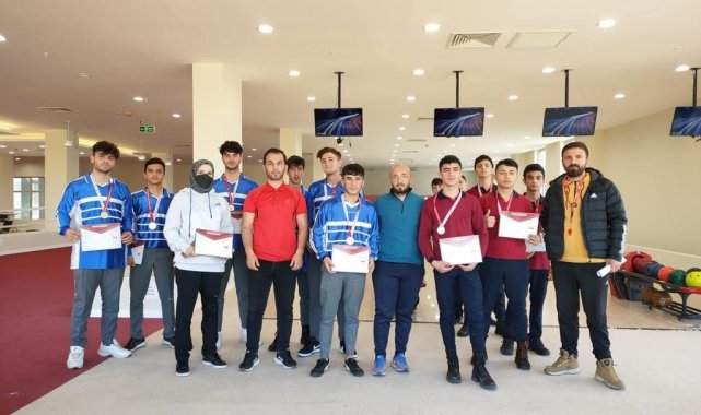 Bayburt Üniversitesi 'Genç Erkekler Bowling' müsabakalarına ev sahipliği yaptı