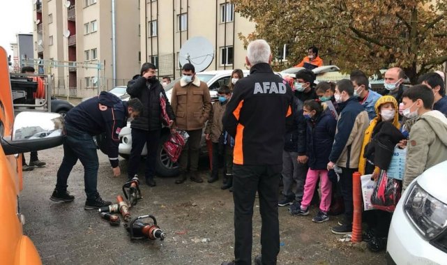 Bayburt'ta özel öğrencilere "Afet Farkındalık Eğitimi"