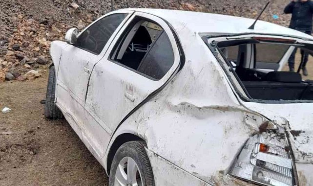 Bingöl'de otomobil şarampole yuvarlandı: 1 yaralı