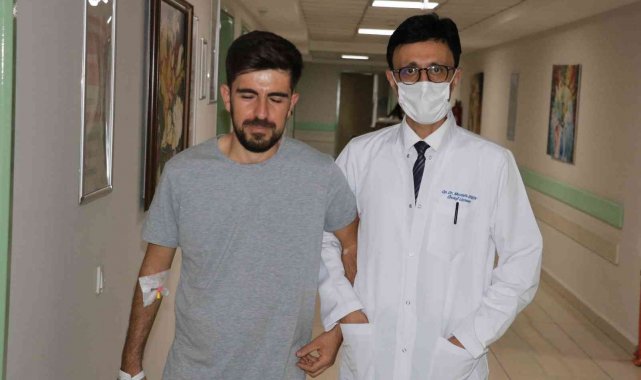 Böbreğinden 3 santimlik tümör çıkarıldı