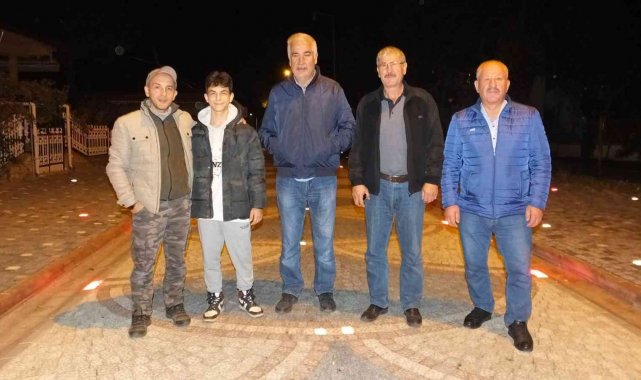 Burhaniye ışıklandırma çalışmaları ile ışıl ışıl oldu