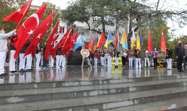 Burhaniye'de Öğretmenler Günü kutlamaları başladı