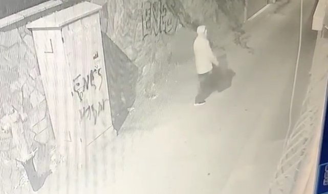 Bursa'da garip olay.. Direğe zincirle bağlı olan çöp kovasını çaldı