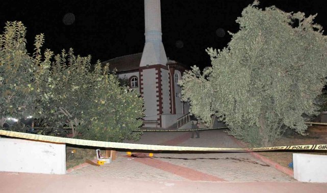 Camide kanlıları tarafından öldürülen kişinin katilleri yakalandı