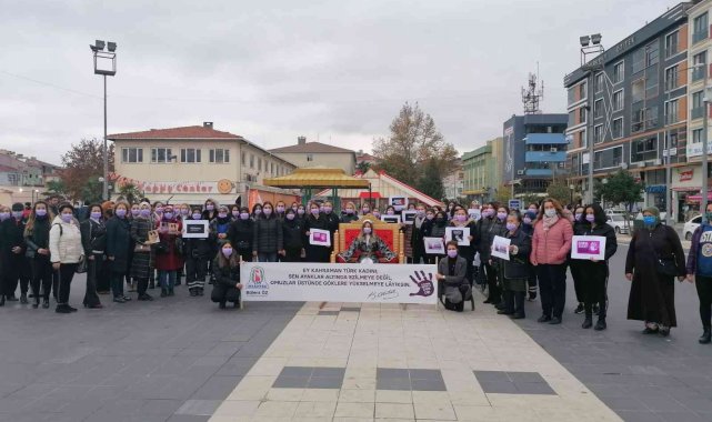Çan'da kadına şiddete karşı yürüyüş düzenlendi