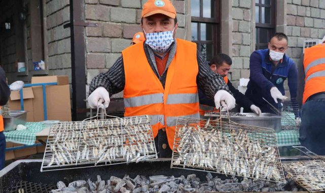 Çayelililer hamsiye doydu