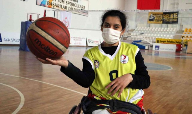 Çocukluk hayaline kavuştu, şimdiki hedefi milli takım