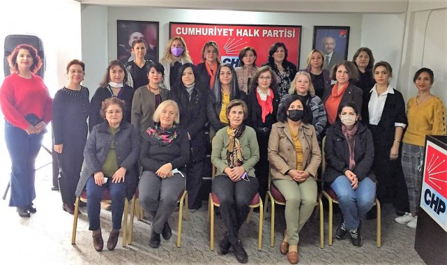 Denizli'de CHP'li kadınlar şiddete 'hayır' dedi.