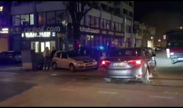 Direksiyon hakimiyetini kaybetti, başka bir araca çarparak durabildi