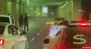 Düğün konvoyunda korkutan anlar kamerada