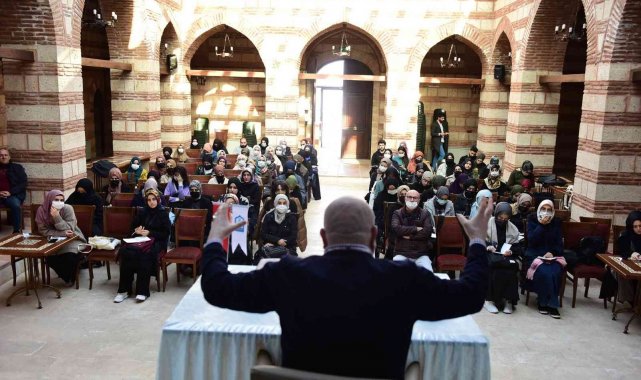 Edebiyatın şaheserleri yeniden yorumlanıyor